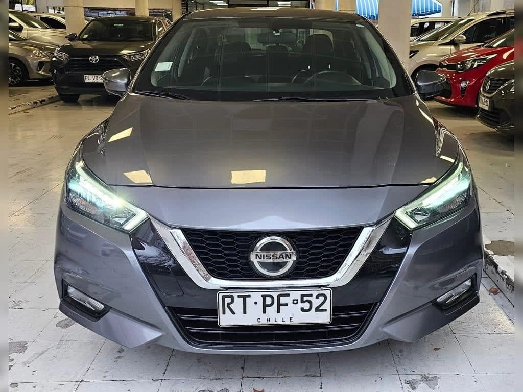 2022 Nissan VERSA CVT - Imagen 1