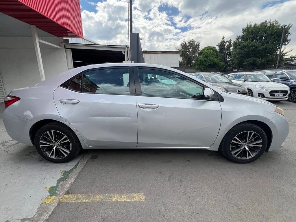 2016 Toyota COROLLA gl - Miniatura 8