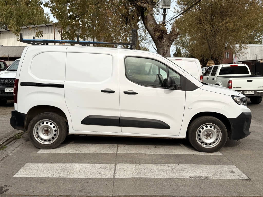 2025 Peugeot Partner 1.5 - Miniatura 4
