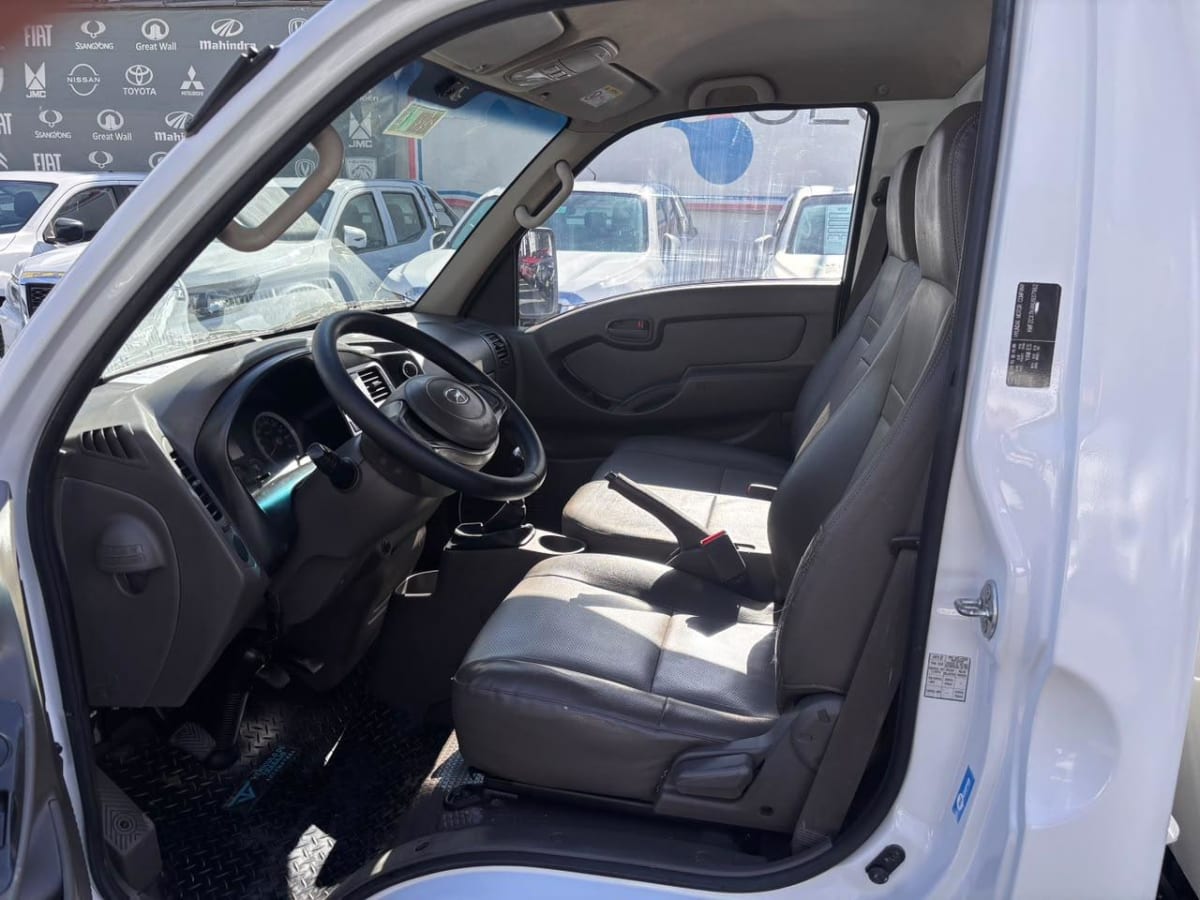 2022 Hyundai Porter Blanco - Miniatura 10