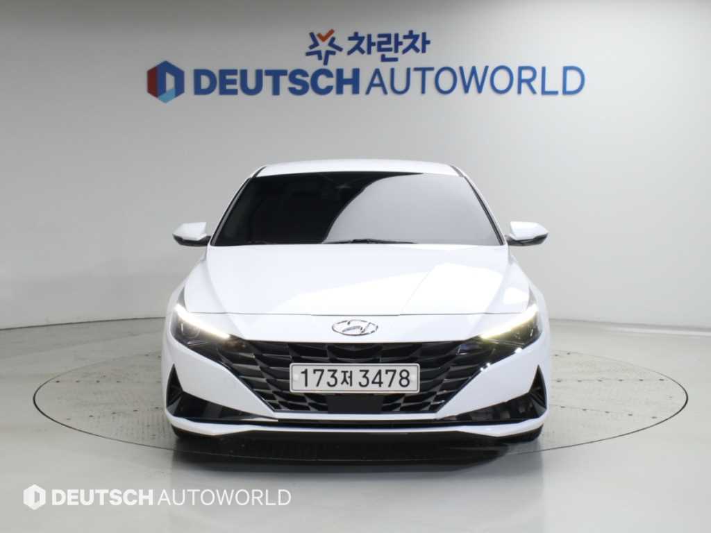 2021 Hyundai Avante (CN7) Blanco - Miniatura 2