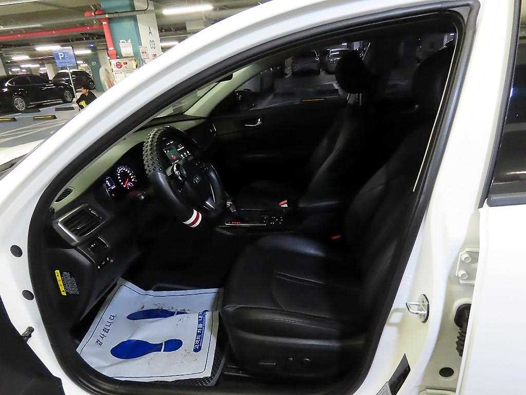 2017 Kia K5 2nd Blanco - Miniatura 6