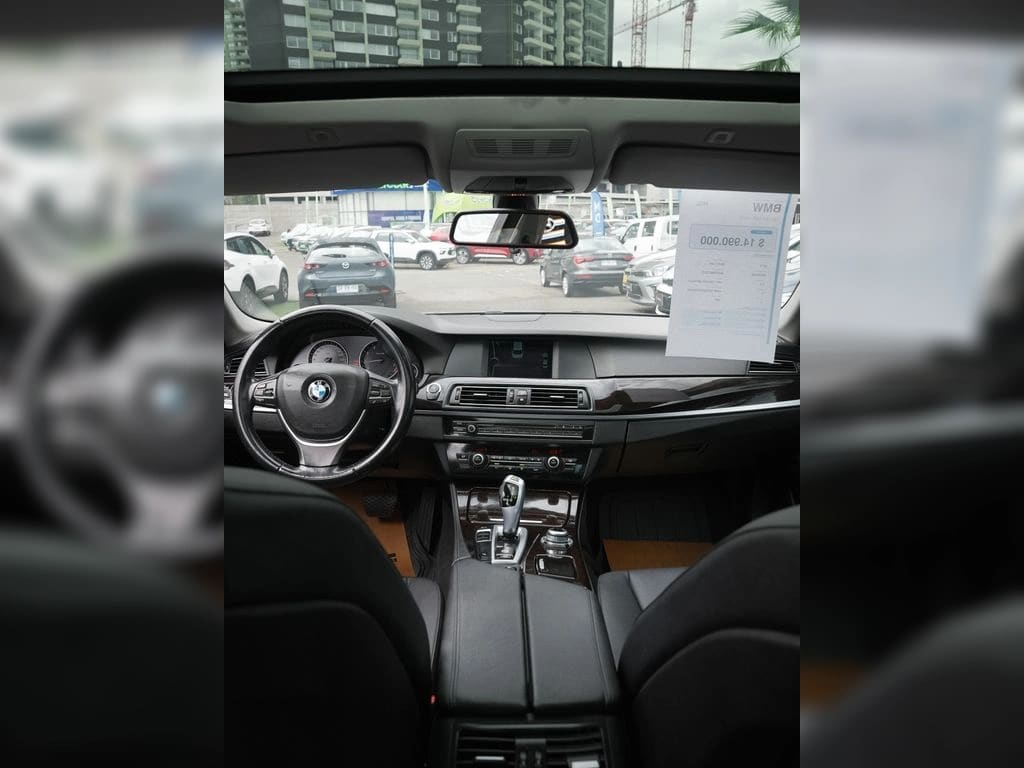 2024 BMW 520 - Miniatura 10