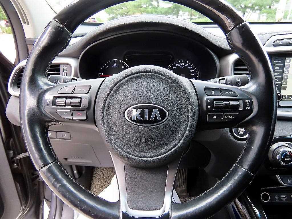 2015 Kia Sorento Diesel Gris - Miniatura 8