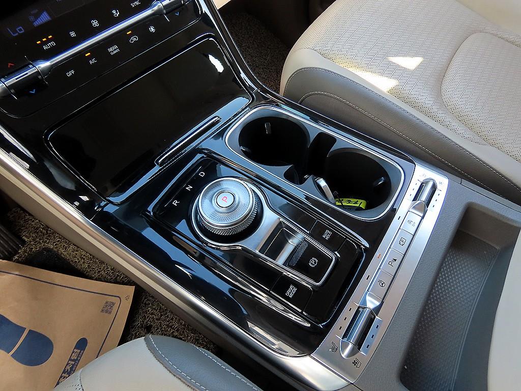 2021 Kia Carnival 4th Azul - Miniatura 10