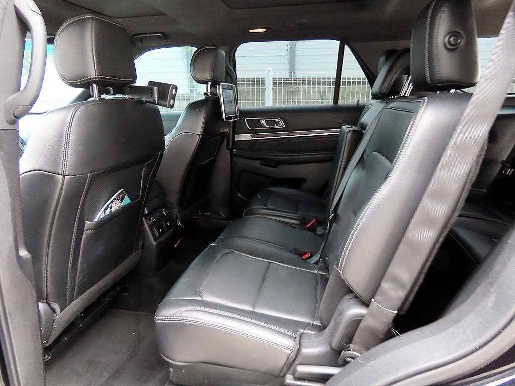 2016 Ford Explorer 3.5 Negro - Miniatura 6