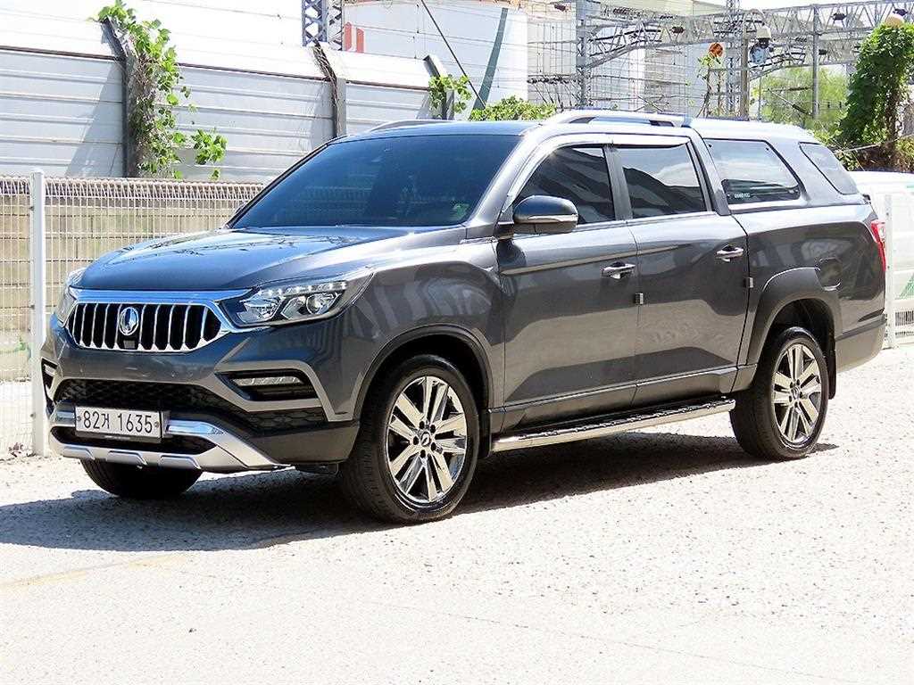 2020 SsangYong Rexton Sports Gris - Miniatura 2