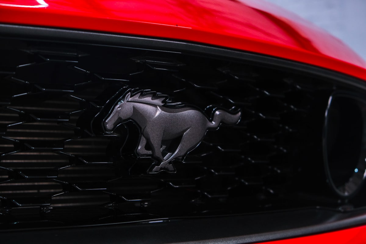 2022 Ford Mustang Mach - Miniatura 10