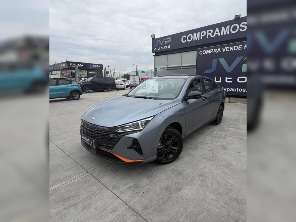 2026 Dongfeng AEOLUS Y3 1.5 Plata - Imagen 1