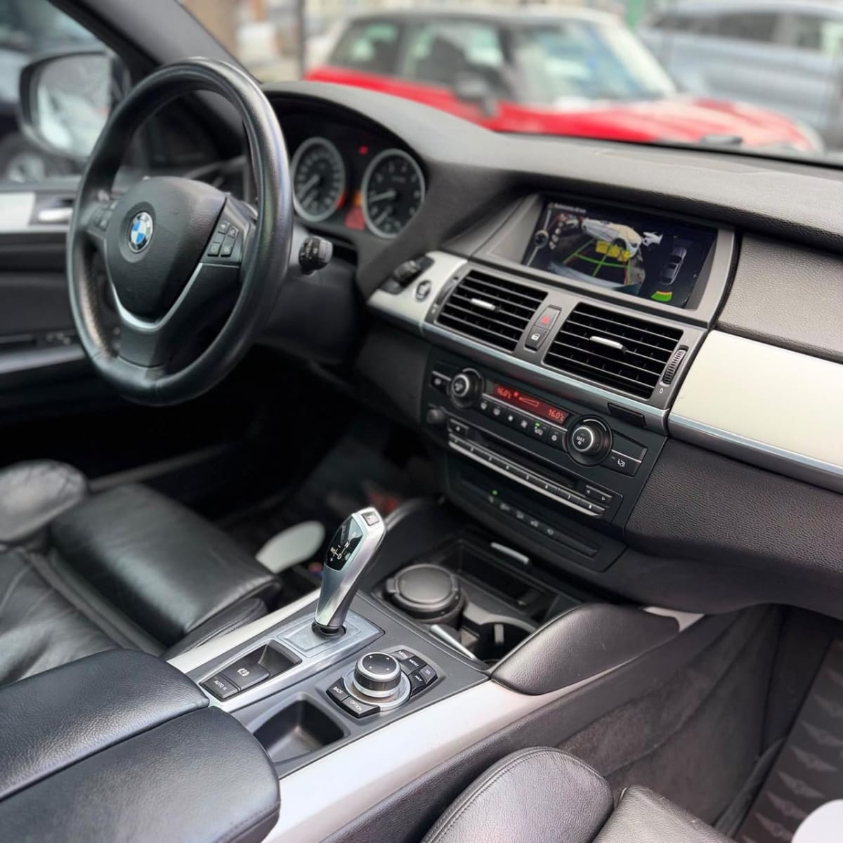 2015 BMW X6 XDrive Gris - Miniatura 8