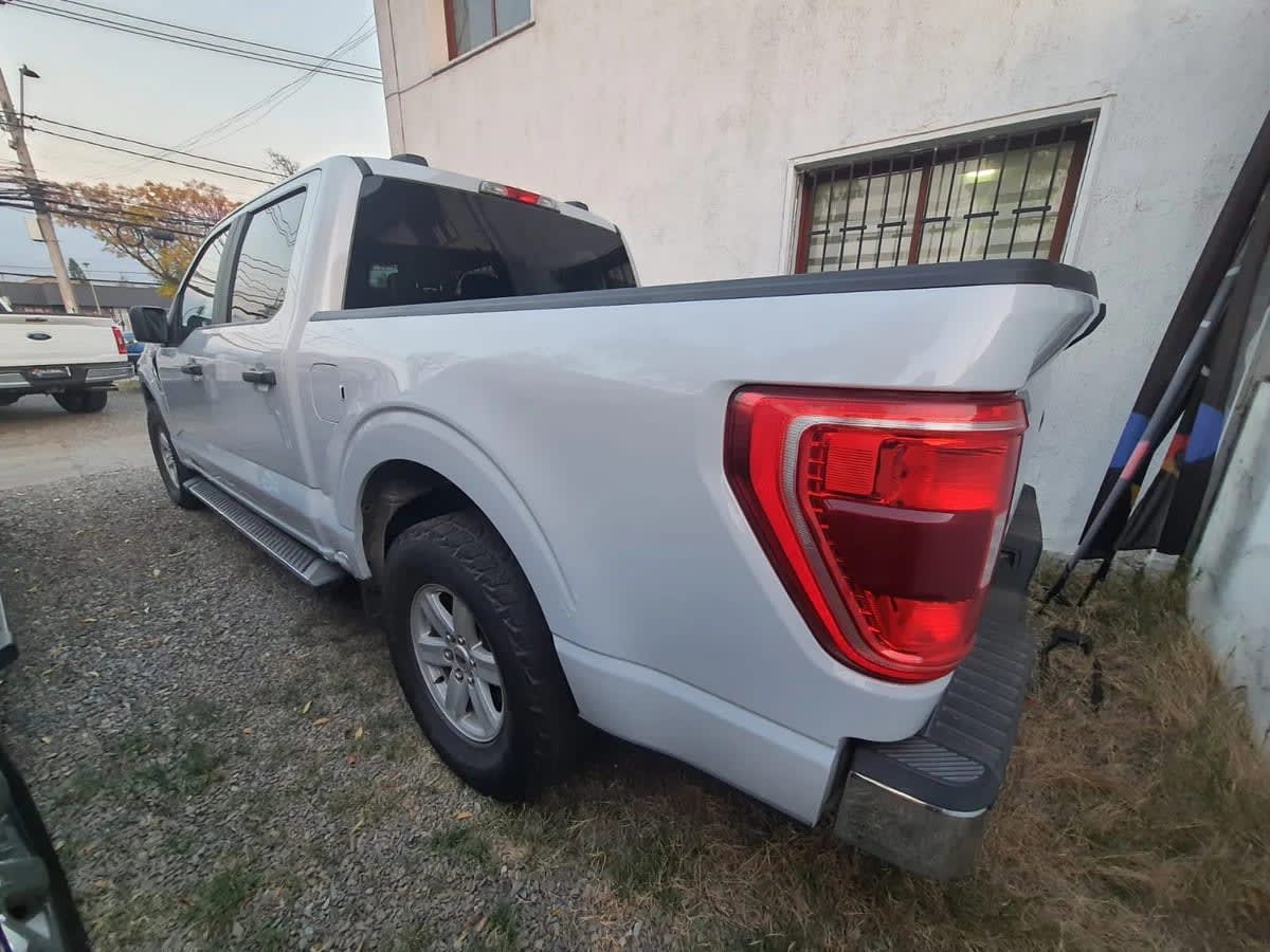2022 Ford F-150 3.3 Blanco - Miniatura 10