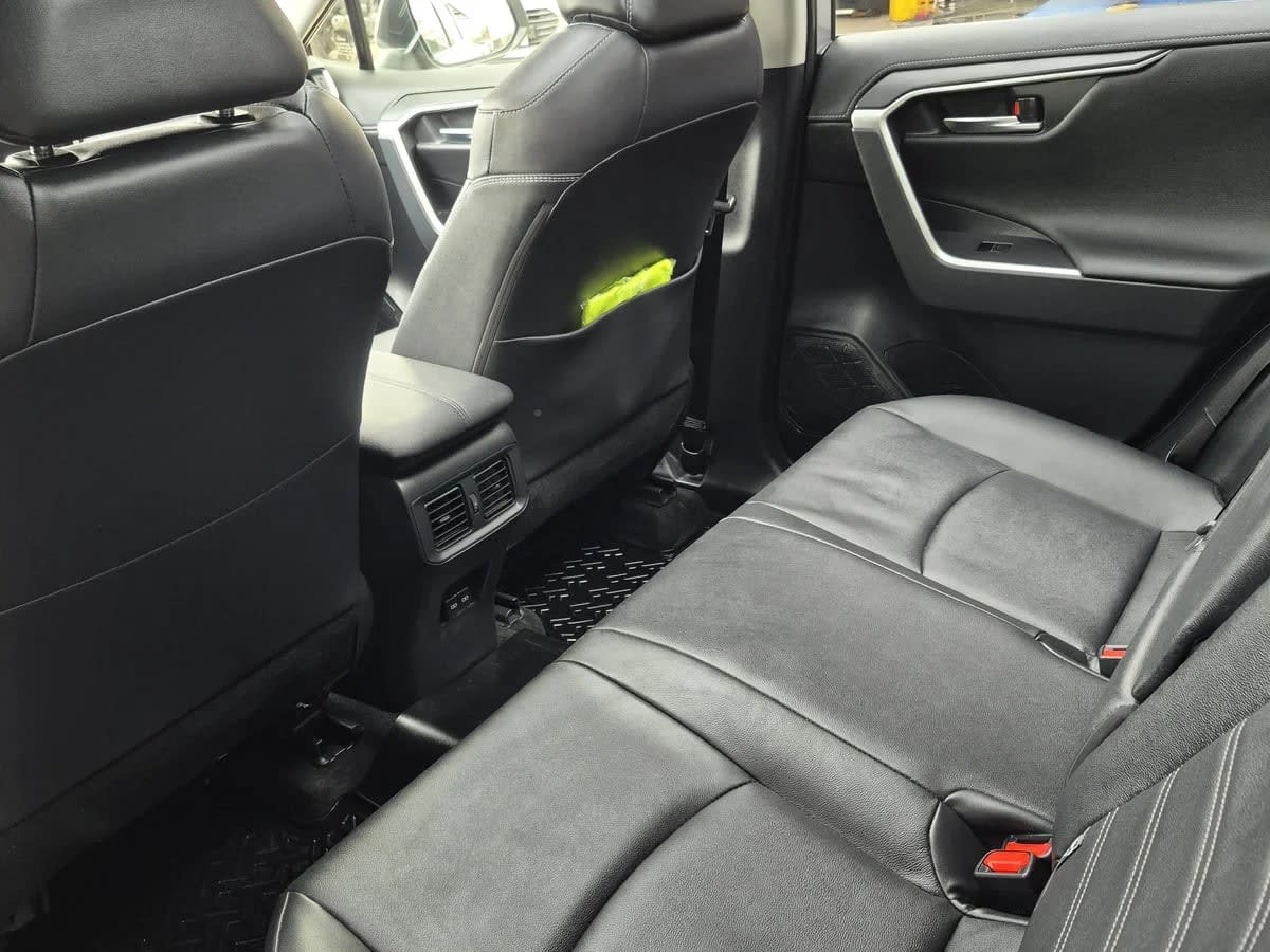 2025 Toyota RAV4 2.5 Gris - Miniatura 8