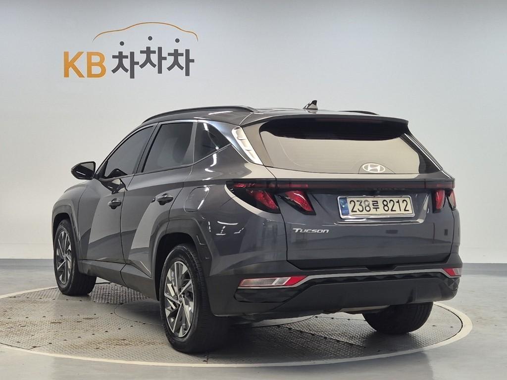 2021 Hyundai Tucson (NX4) Gris - Miniatura 2