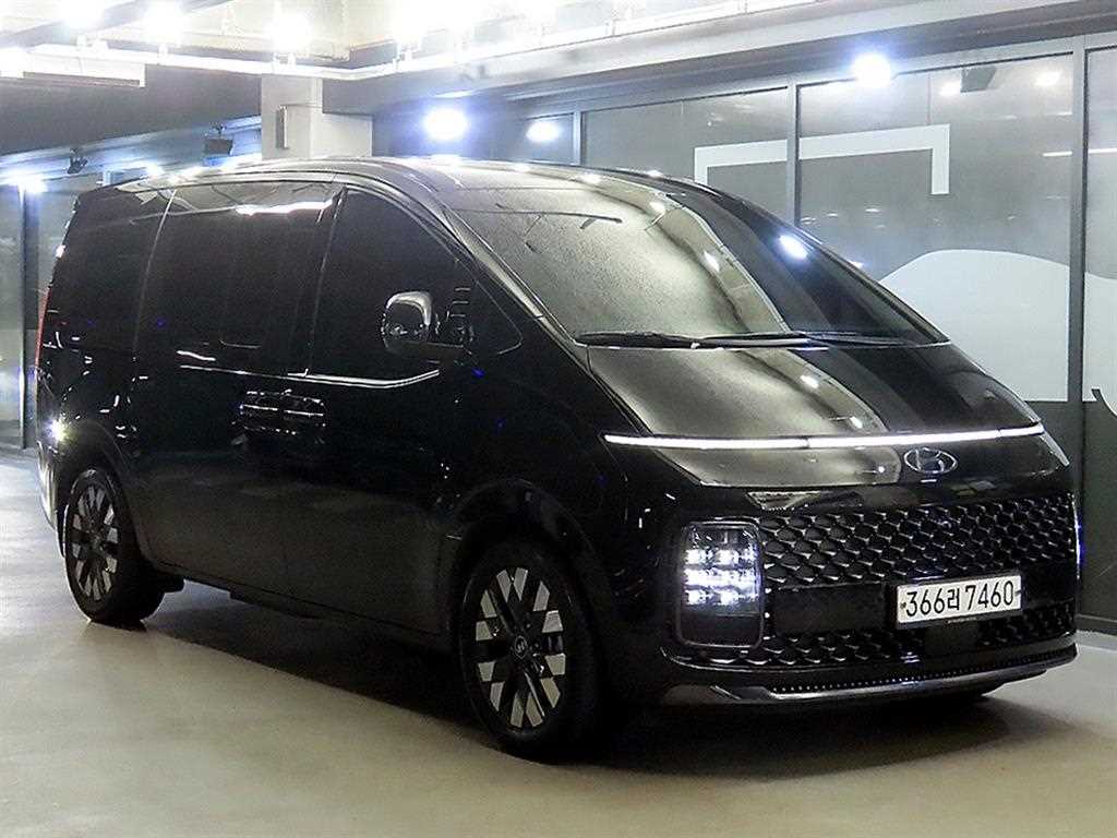 2024 Hyundai Staria Ref 424023 Diesel Negro - Imagen 1