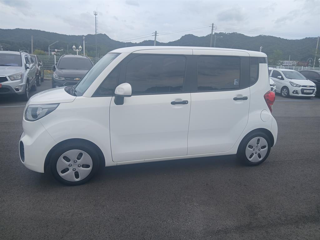 2022 Kia Ray 2 Blanco - Miniatura 5