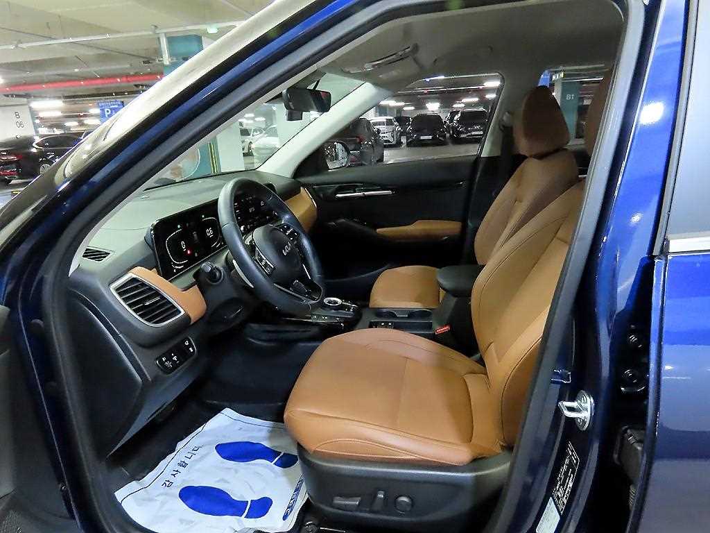 2024 Kia Seltos Gasoline Azul - Miniatura 6