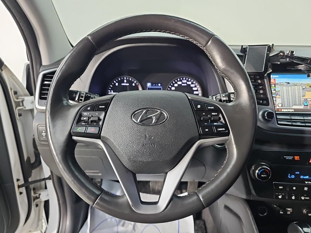 2017 Hyundai Tucson Diesel Blanco - Miniatura 9