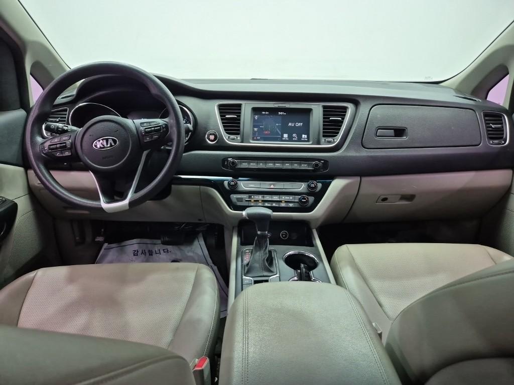 2019 Kia Carnival Diesel Gris - Miniatura 7