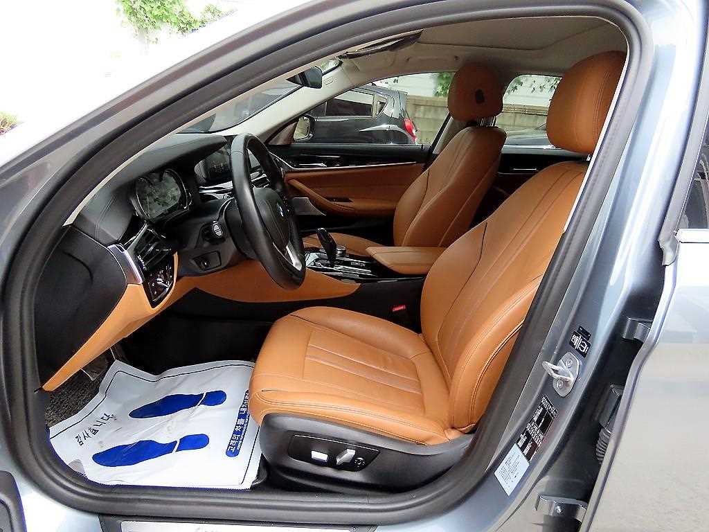 2018 BMW Serie 5 5 Series Ref 424049 Gasoline - Miniatura 5