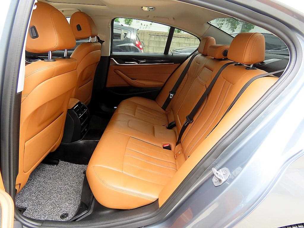 2018 BMW Serie 5 5 Series Ref 424049 Gasoline - Miniatura 6