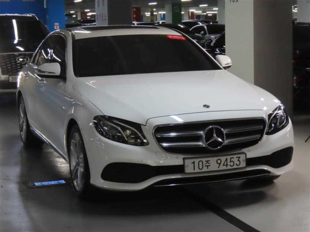 2018 Mercedes-Benz Clase E Mercedes Benz E Class Ref 424007 - Miniatura 2
