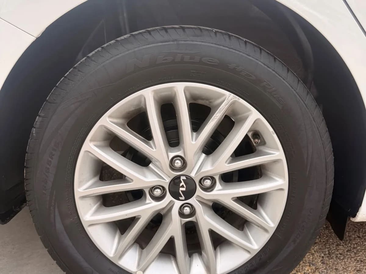 2022 Kia Rio 4 1.4 Blanco - Miniatura 7