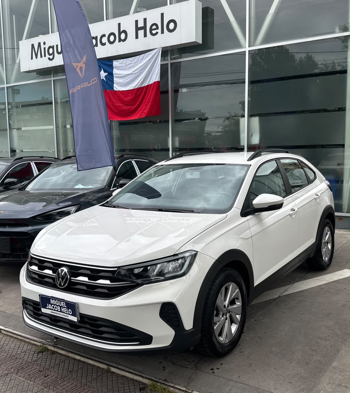 2024 Volkswagen Nivus TSI Blanco - Miniatura 3