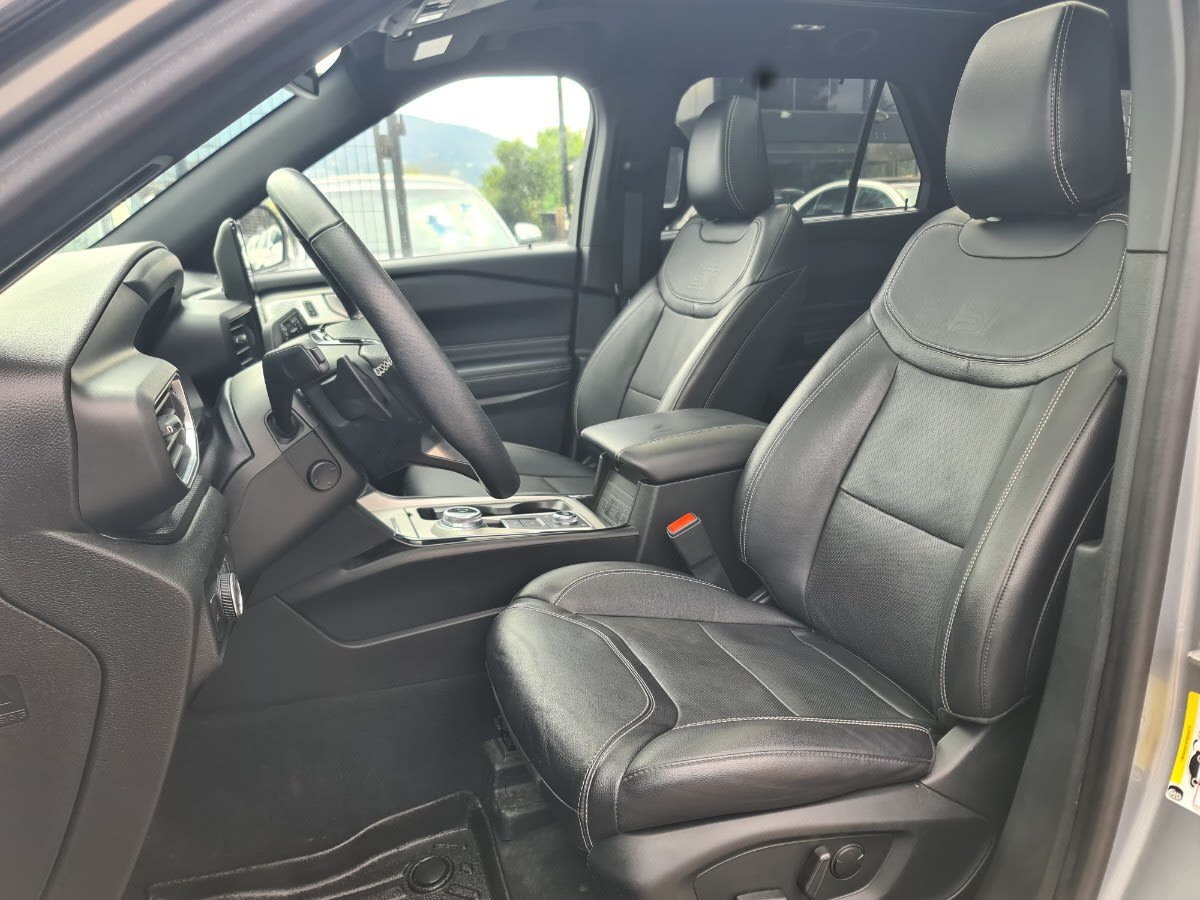 2024 Ford Explorer 3.0 Plata - Miniatura 9