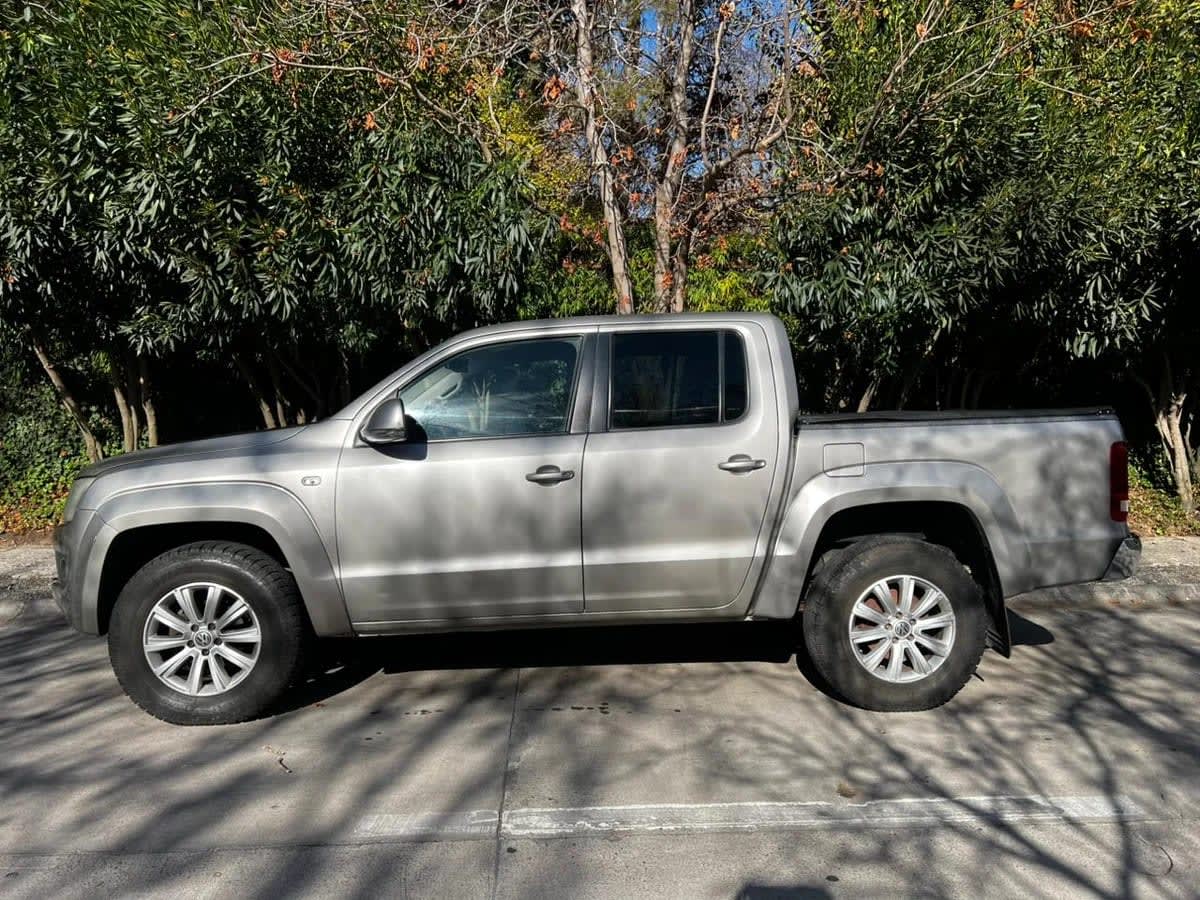 2015 Volkswagen Amarok DIESEL Beige - Miniatura 4