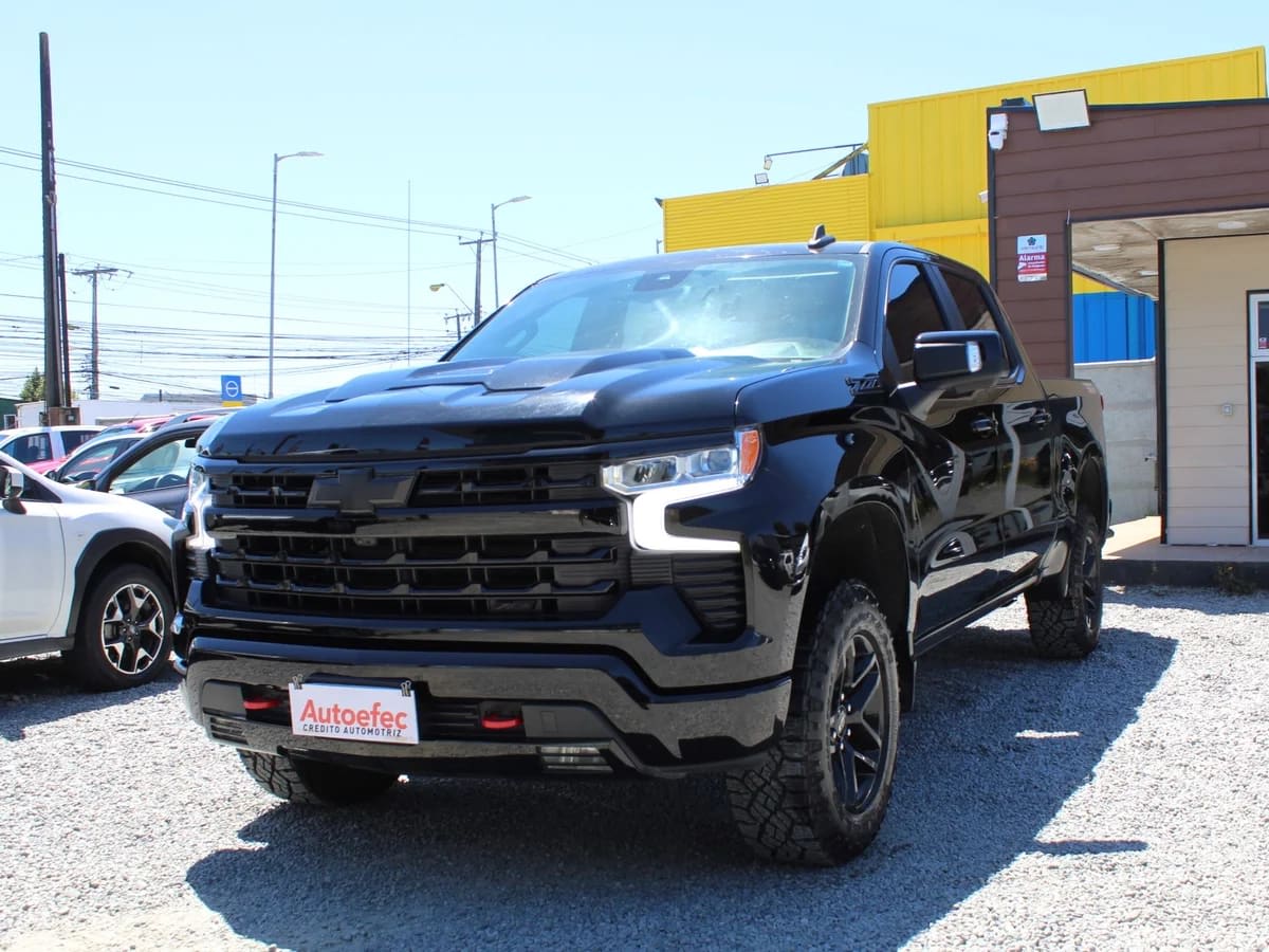 2024 Chevrolet Silverado TRAIL Blanco - Miniatura 2