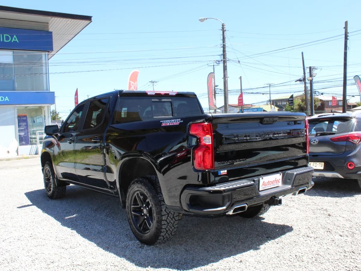 2024 Chevrolet Silverado TRAIL Blanco - Miniatura 9