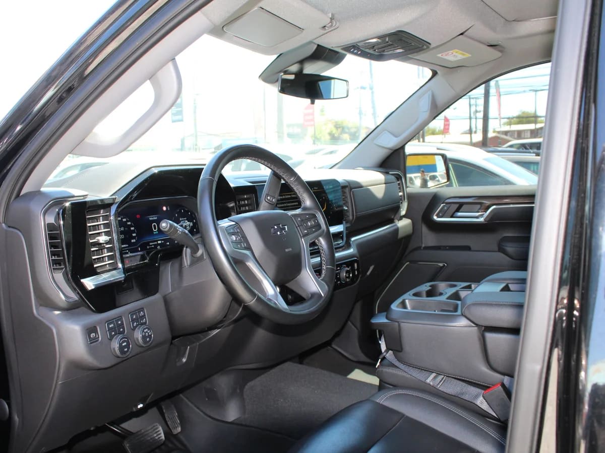 2024 Chevrolet Silverado TRAIL Blanco - Miniatura 10