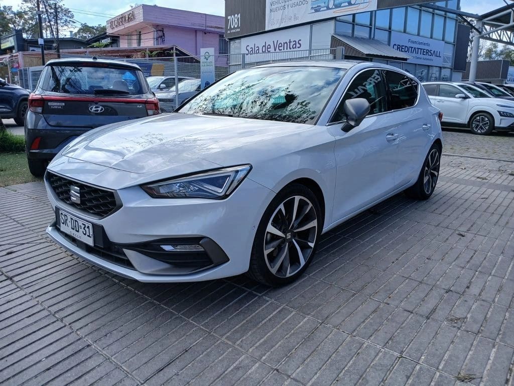 2023 Seat LEON FR - Imagen 1