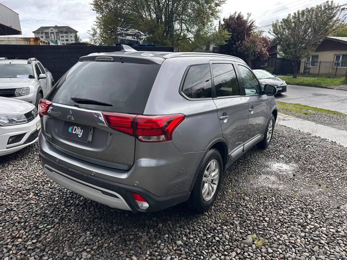 2015 Mitsubishi OUTLANDER 250 - Miniatura 7