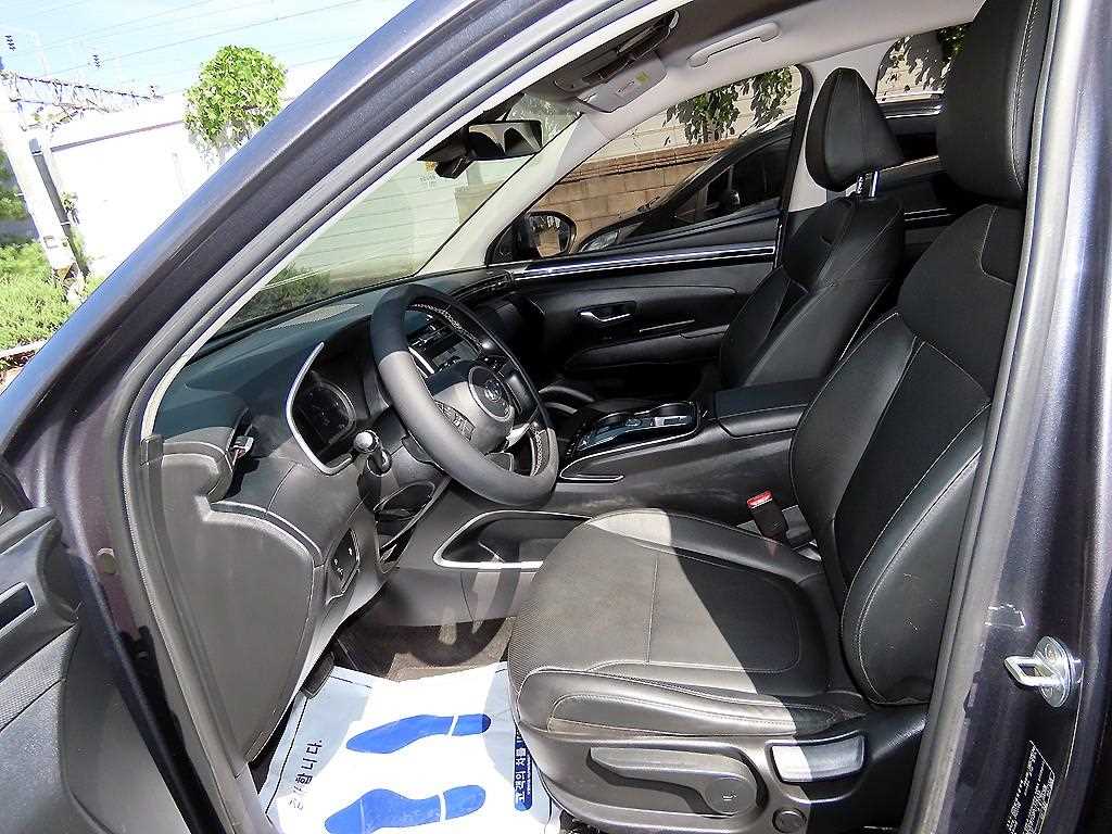 2023 Hyundai Tucson (NX4) Gris - Miniatura 5