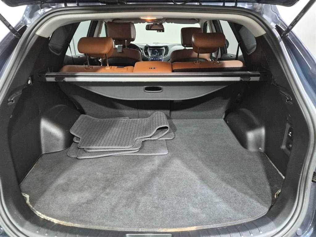 2016 Hyundai Santa Fe The Gris - Miniatura 5