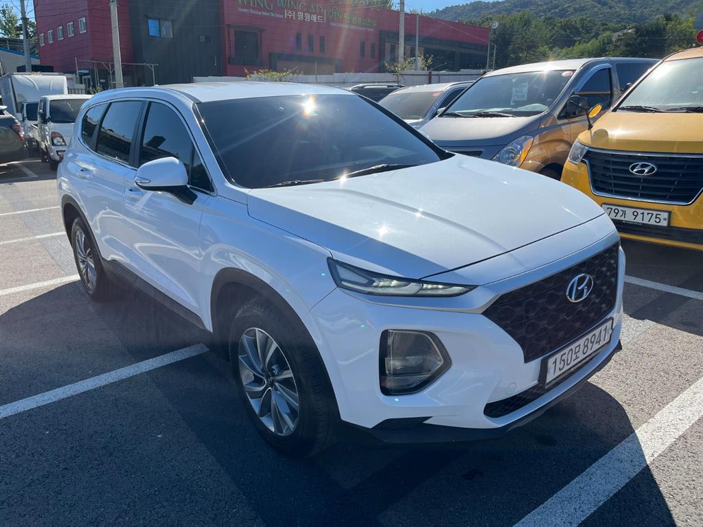 2019 Hyundai Santa Fe TM Blanco - Miniatura 4