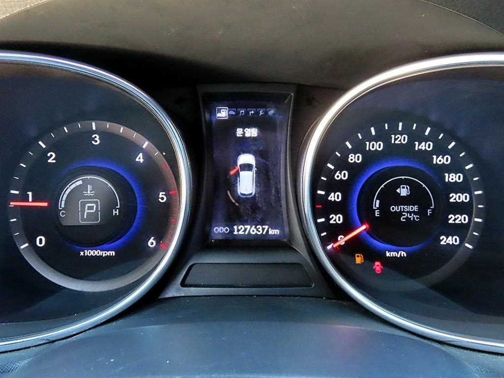 2013 Hyundai Santa Fe DM Blanco - Miniatura 9