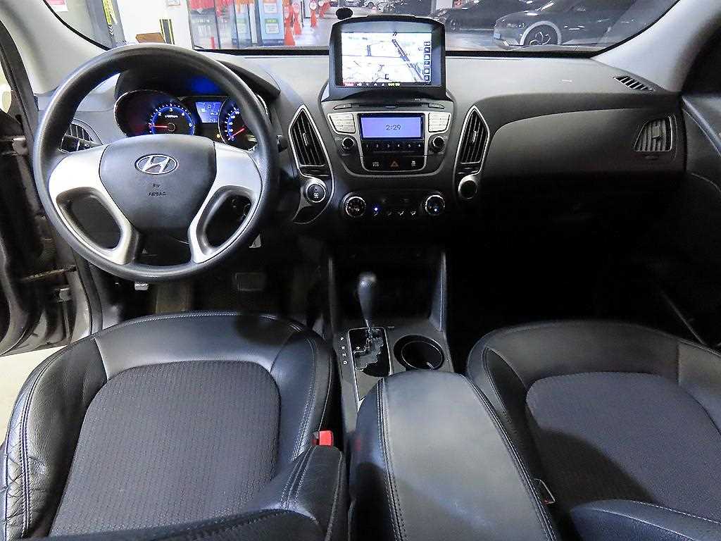 2011 Hyundai Tucson Ref 424697 Diesel Plata - Miniatura 10