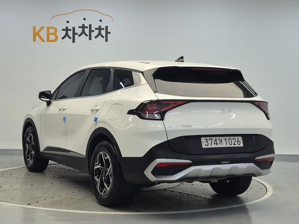 2022 Kia Sportage 1.6 Blanco - Miniatura 2