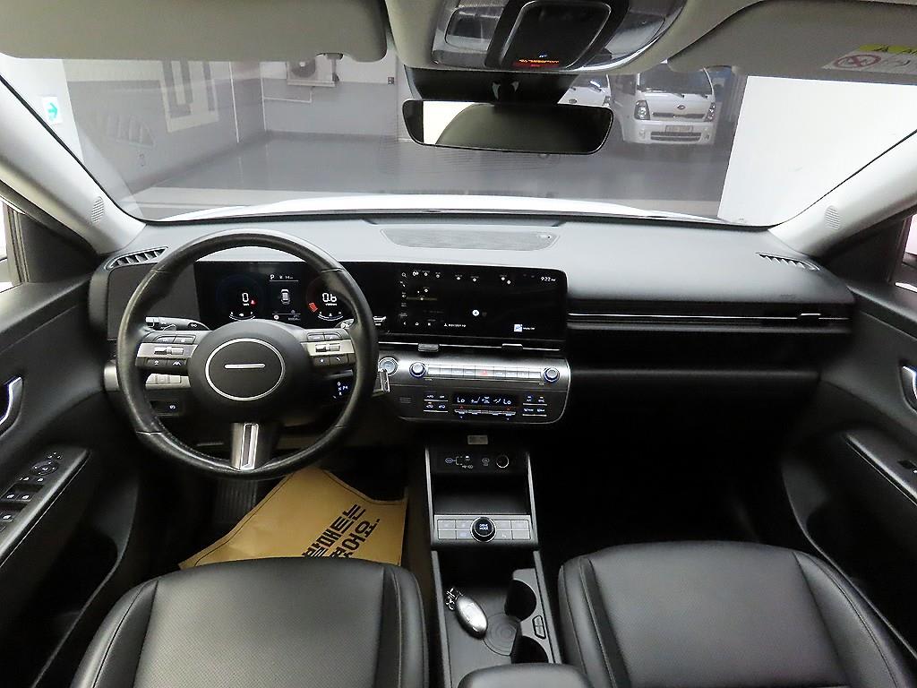 2023 Hyundai Kona 2.0 - Miniatura 8