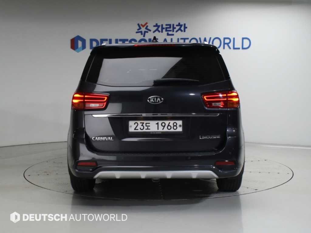 2019 Kia Carnival Diesel Gris - Miniatura 4