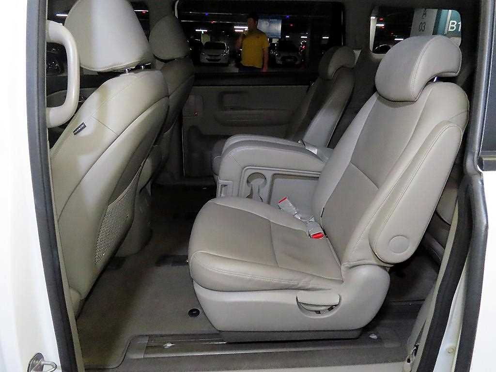 2019 Kia Carnival Diesel Blanco - Miniatura 7