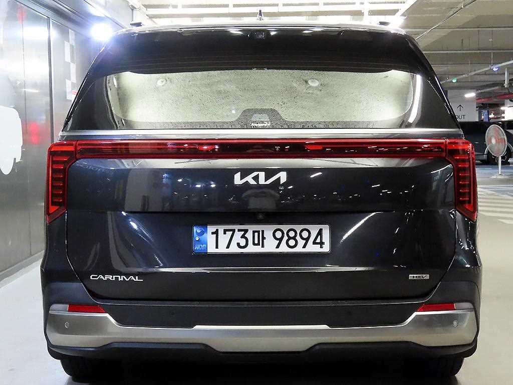 2024 Kia Carnival Hybrid Gris - Miniatura 5