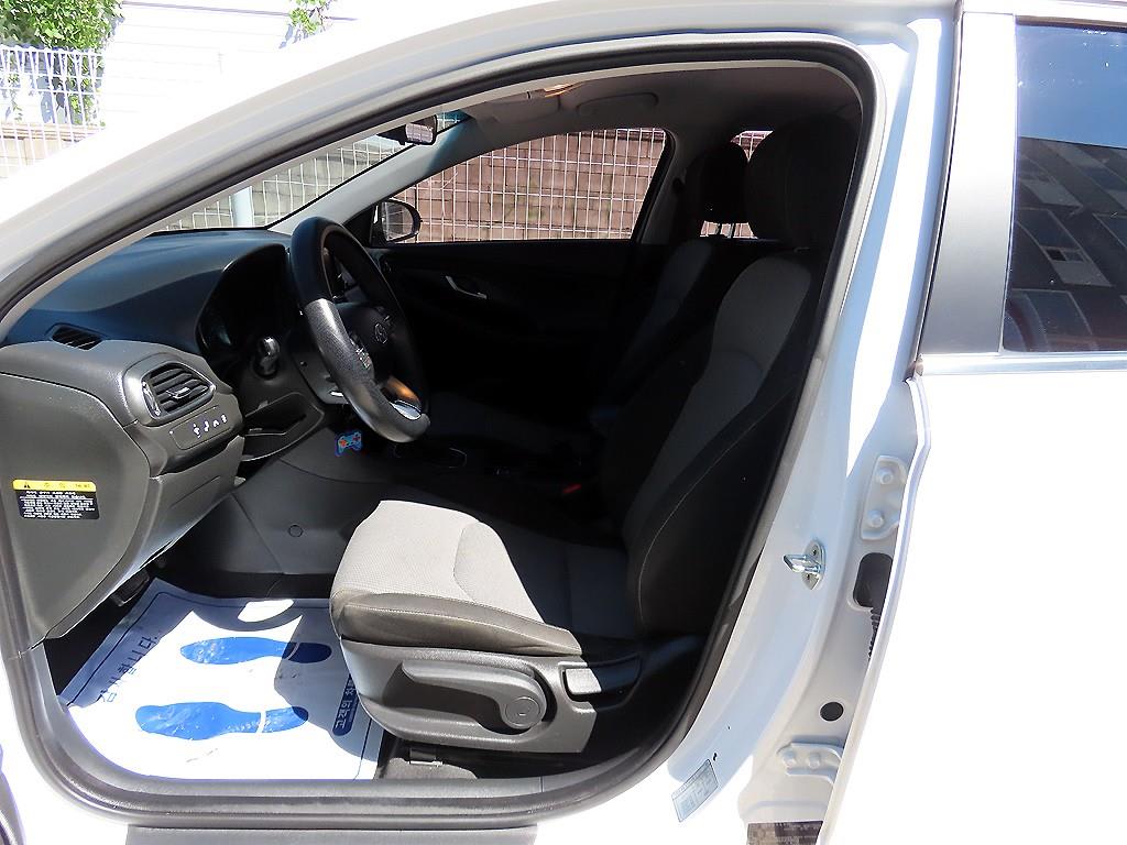 2018 Hyundai I30 (PD) Blanco - Miniatura 5