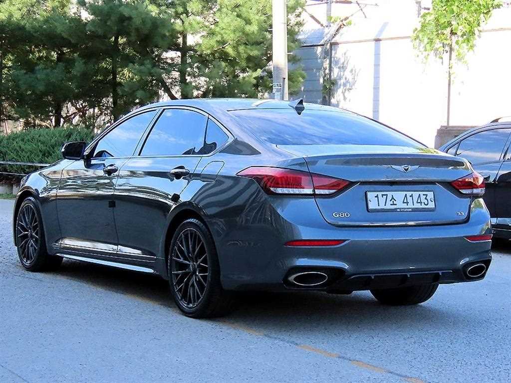 2018 Genesis G80 3.3 Gris - Miniatura 3