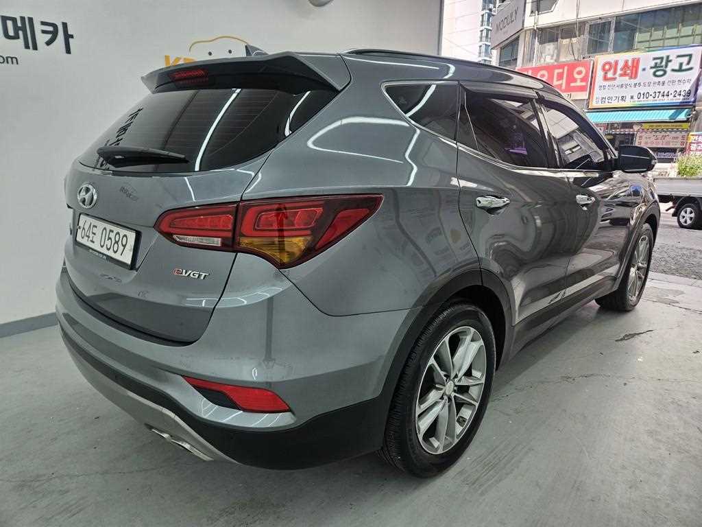 2016 Hyundai Santa Fe The - Miniatura 4