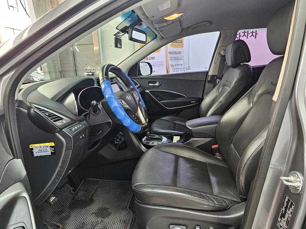 2016 Hyundai Santa Fe The - Miniatura 5