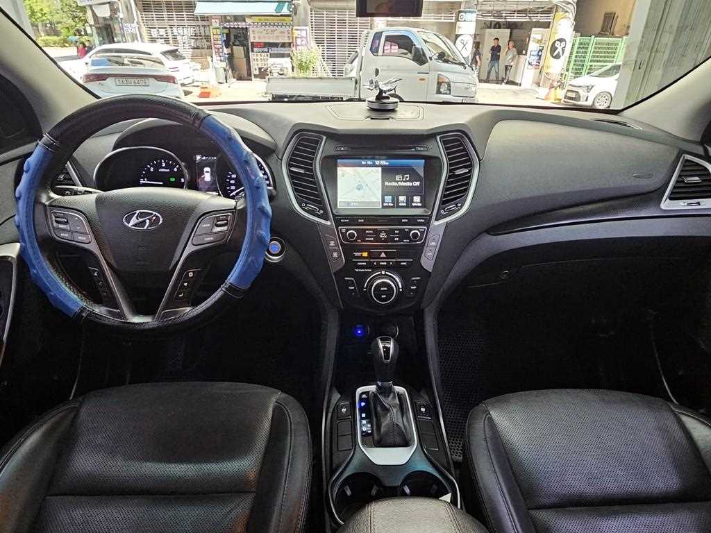 2016 Hyundai Santa Fe The - Miniatura 7