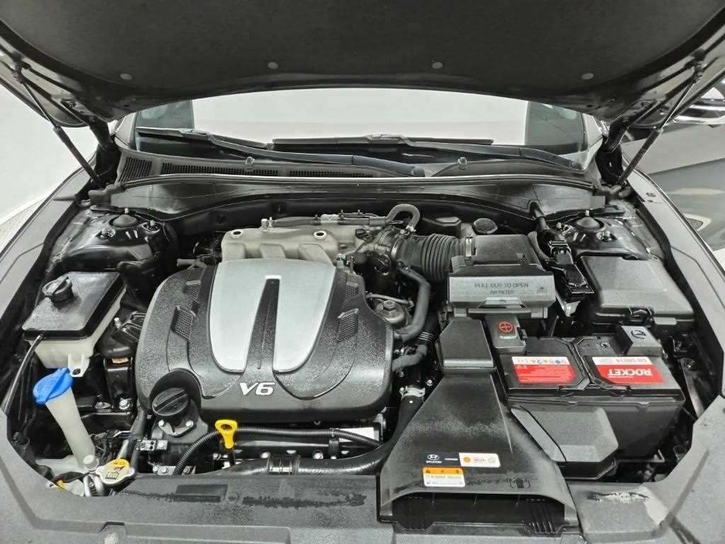 2020 Hyundai Grandeur IG Negro - Miniatura 5